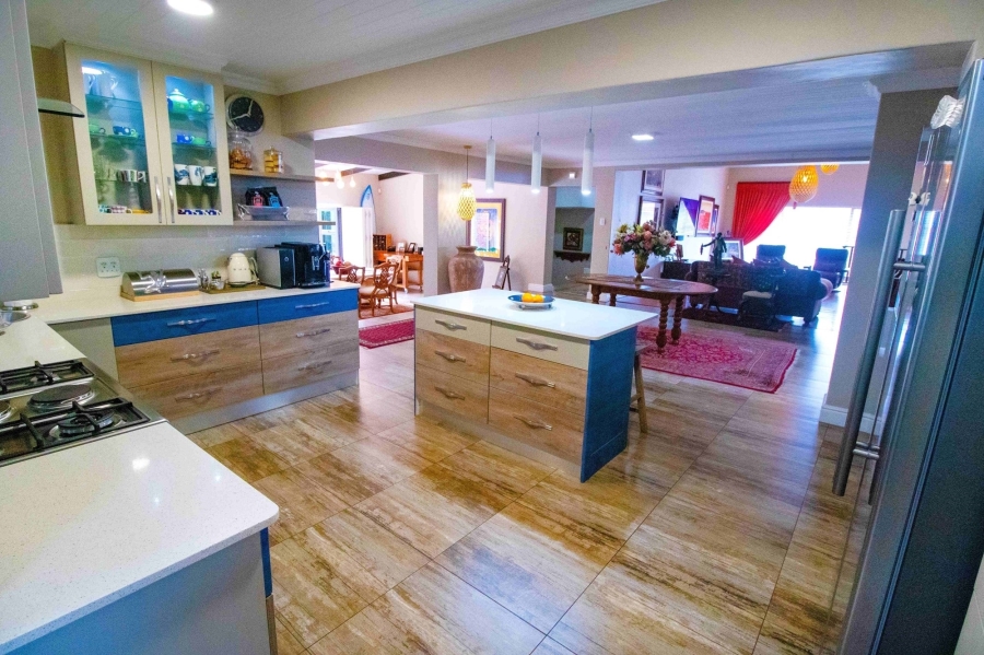 3 Bedroom Property for Sale in Wavecrest Eastern Cape
